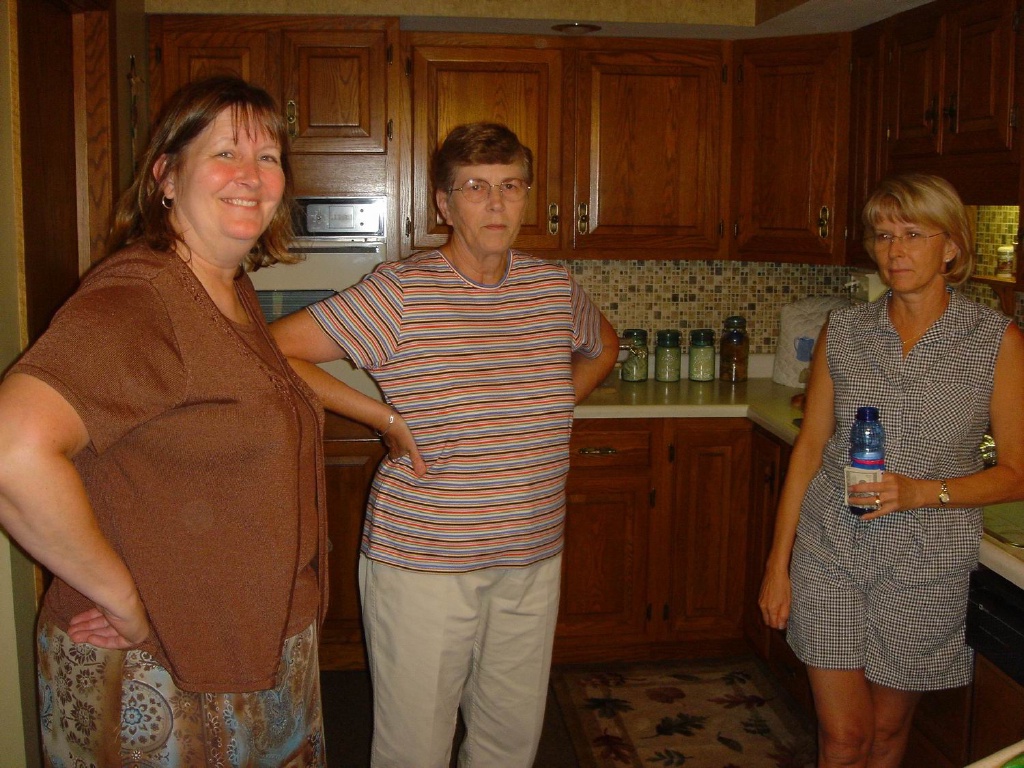 2004-07-29-49 Mom's Funeral.jpg